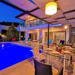 Uzumlu Village 3 Bedroom 1008 *